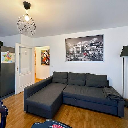 Les Paves De Prague - Appartement Pour 4 A 10 Minutes De Disneyland Paris Montévrain Exteriör bild