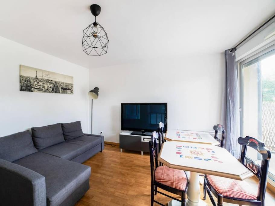Les Paves De Prague - Appartement Pour 4 A 10 Minutes De Disneyland Paris Montévrain Exteriör bild
